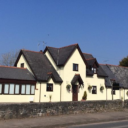 Willowbrook Guesthouse Chepstow Exterior photo